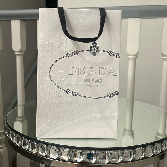 Prada shopping bag - Picture 1 of 5